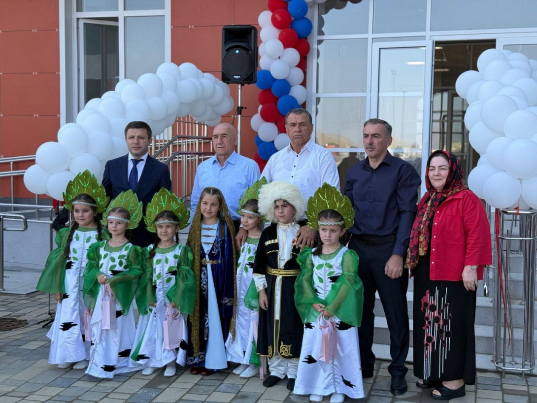 
В день знаний - в новые школы
