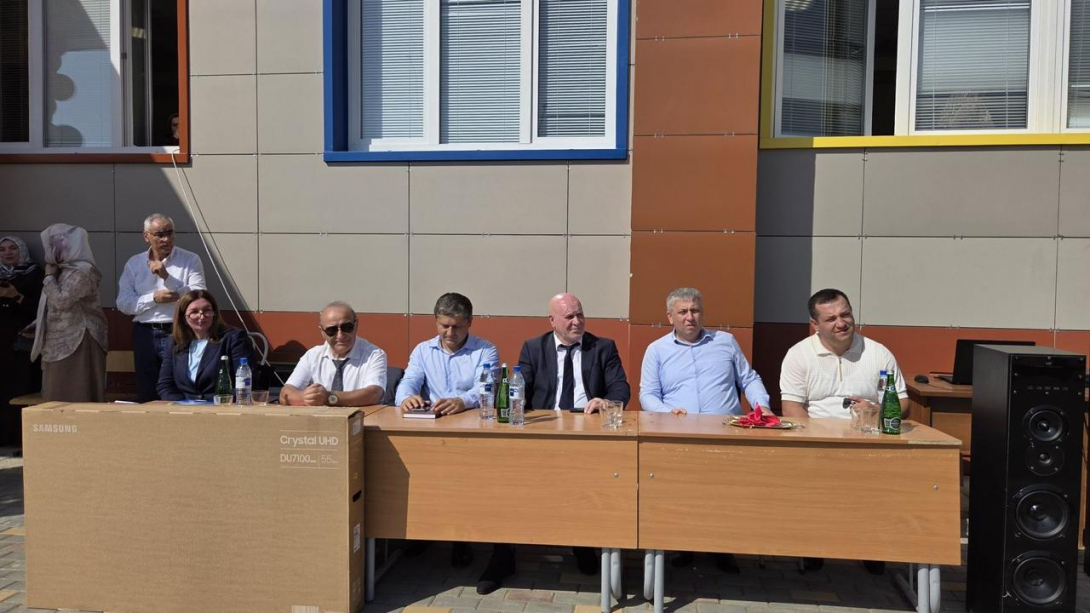 
В день знаний - в новые школы
